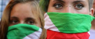 Copertina di “Meglio se taci”, contraddizioni e censura della libertà di parola sul web in Italia