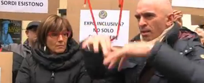 Copertina di Expo 2015, a Milano non udenti in presidio: “Non sarà un’Esposizione per sordi”