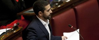 Copertina di Fraccaro boccia il bilancio della Camera: “Montecitorio bancomat della Casta”