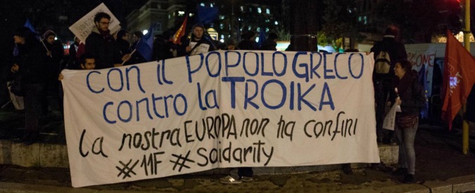 Grecia, 15mila in corteo contro Bruxelles. La solidarietà delle piazze italiane