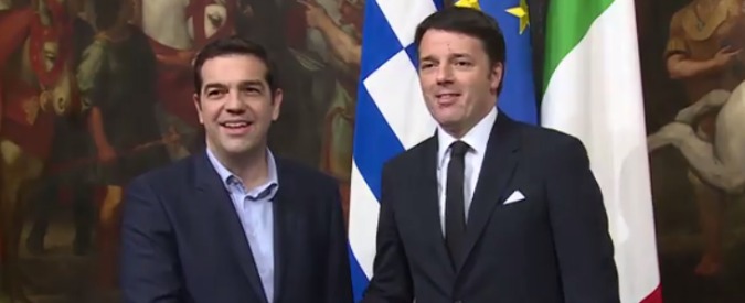 Grecia, Renzi: “Condizioni per intesa con l’Ue”. Tsipras: “Crisi pagata dai poveri”