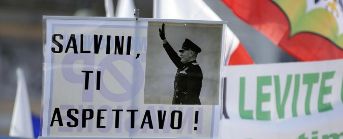 Lega Nord, vaffanculo, cori per il Duce e “zecche”: Salvini e il Carroccio “romano”
