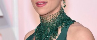 Copertina di Oscar 2015, i look sul red carpet – Foto. Scarlett sorprende in verde e taglio rasato