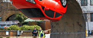 Copertina di Opel Corsa, a Londra sfida la forza di gravità
