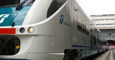 Copertina di Staccò il dito di un uomo a morsi sul treno: condannato 35enne