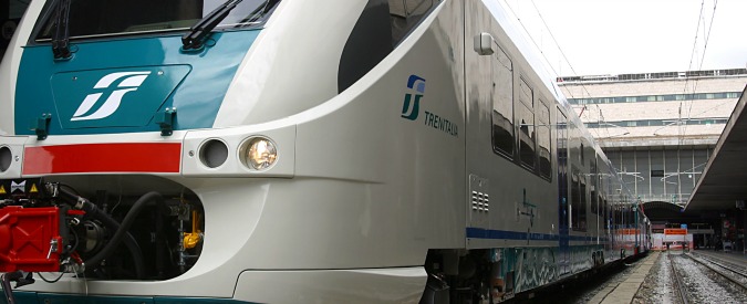 Staccò il dito di un uomo a morsi sul treno: condannato 35enne