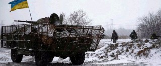 Copertina di Ucraina, “si spara ancora”. Rinviato ritiro armi pesanti. Colloquio Merkel-Putin-Poroshenko
