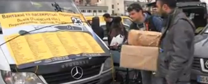 Copertina di Roma, comunità ucraina: “Mandiamo cibo e medicine ai nostri figli al fronte”