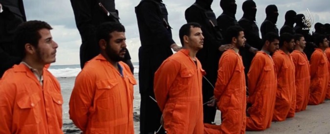 Libia, video Isis: decapitazione di decine di cristiani copti. “Siamo a sud di Roma”