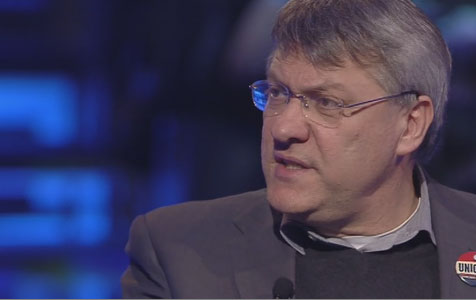 Copertina di Servizio Pubblico, Landini: “Il governo Renzi toglie diritti a chi lavora”