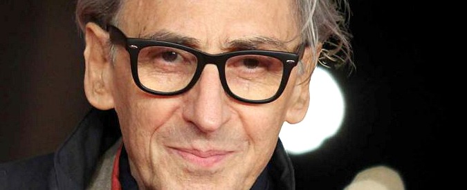 Copertina di Franco Battiato cade dal palco a Bari e si rompe un femore