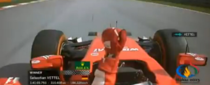 Copertina di Formula 1, Vettel vince in Malesia e urla: “Sì sì sì ragazzi, forza Ferrari”
