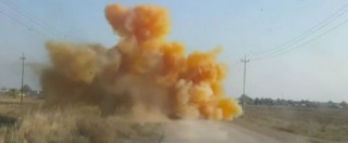 Copertina di Isis, autorità alla Bbc: “Jihadisti usano bombe al cloro in Iraq: seminano panico”