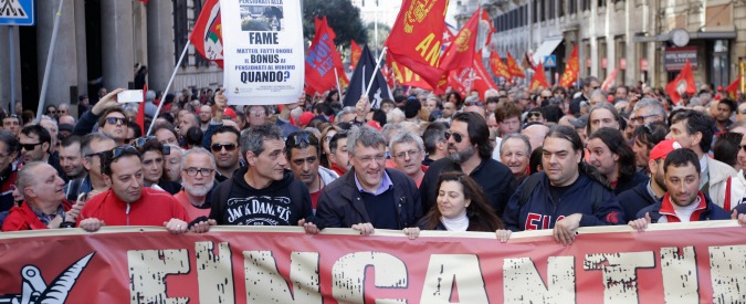 Fiom, Landini contro il governo Renzi: “Stanchi di spot elettorali, slide e balle”