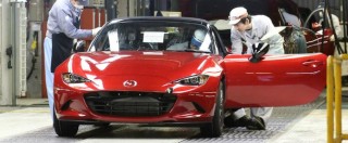 Copertina di Mazda MX-5, inizia la produzione della spiderina. In attesa della cugina Fiat 124