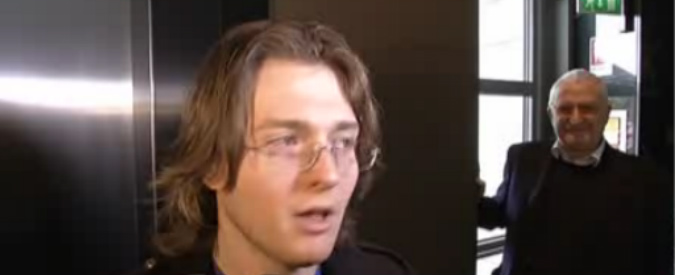 Copertina di Meredith, Sollecito: “Felicissimo della sentenza”. E ‘scappa’ con Greta