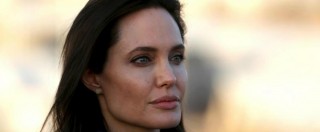 Copertina di Cancro al seno, effetto Angelina Jolie: “Raddoppiati test genetici e screening”