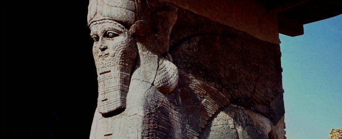 Nimrud, jihadisti Isis distruggono l’antica città. Unesco: “Crimine di guerra”