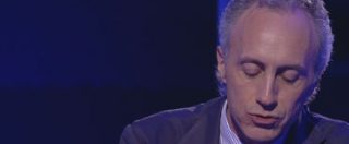 Copertina di Servizio Pubblico, Travaglio: “Disoccupati in crescita. Ecco il balsamico risultato del Jobs Act”