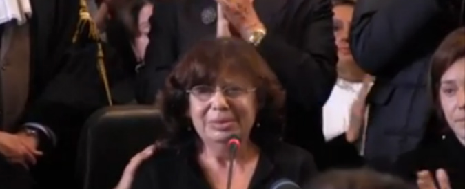 Copertina di Milano, madre avvocato morto: “Ucciso perché non è stato una sua marionetta”