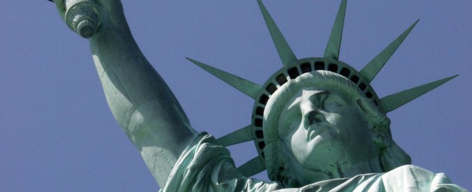 New York, evacuata Statua della Libertà per pacco sospetto: “Falso allarme”