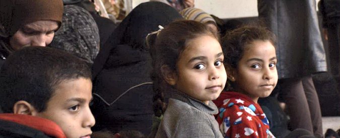Copertina di Siria, Onu: “Yarmouk come Srebrenica. 3.500 bimbi in trappola nel campo”