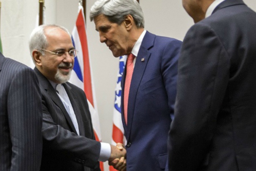 24 novembre 2013, segretario di Stato americano John Kerry e ministro degli Esteri iraniano Javad Zarif. Accordo sul nucleare dopo 34 anni di gelo tra i due Paesi