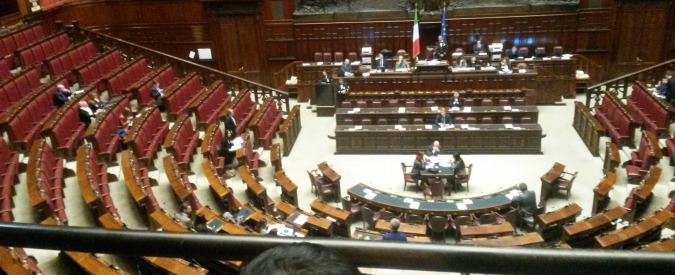 Copertina di Montecitorio, Gentiloni riferisce sulla morte di Lo Porto: 39 deputati presenti. “Colpa del venerdì”