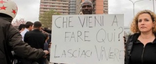 Copertina di Salvini “respinto” dai migranti a Porto Recanati. Lui: “Lo Stato non esiste”