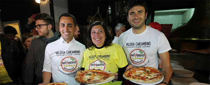 Copertina di Regionali Campania, parlamentari M5S pizzaioli per un giorno a Napoli: “Finanziamo così la campagna elettorale”