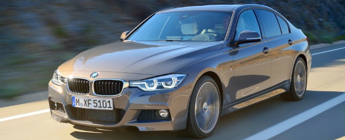 Copertina di BMW Serie 3 restyling, per la prima volta motore 3 cilindri e ibrida plug-in – FOTO