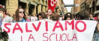 Sciopero scuola 5 maggio. Il corteo di comitati, insegnanti e studenti a Bologna: “Pronti a circondare il Parlamento”