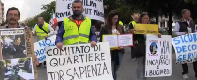 Copertina di Roma, flop del corteo anti-rom: “Noi la brava gente, loro ladri da mettere in gabbia”