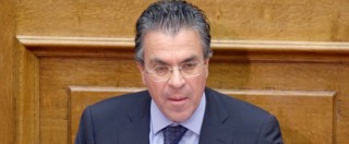 Copertina di Grecia, ex ministro cerca lavoro online: “13 anni in politica, disposto a spostarsi”