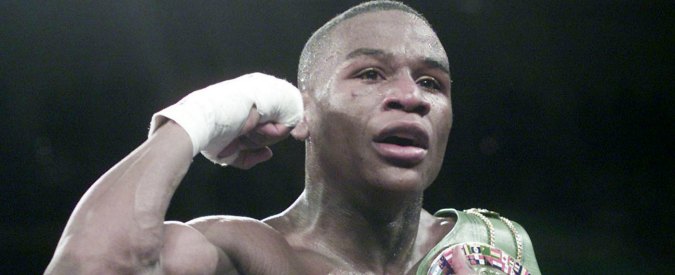 Copertina di Mayweather vs Pacquiao, l’incontro del secolo vinto da Floyd