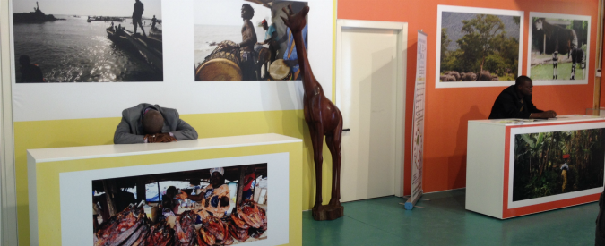 Copertina di Expo 2015, per entrare nei padiglioni c’è la fila. Ma molti cluster dei Paesi poveri sono in alto mare (FOTO)