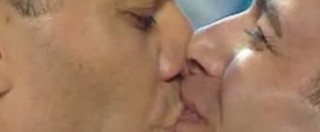 Copertina di Italia’s got talent, proposta di matrimonio gay in diretta (suggellata da un bacio appassionato)