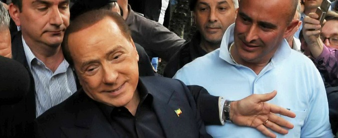 Copertina di Forza Italia, Berlusconi: “Fitto voleva andare oltre? Per me è già fuori”. L’ex ministro: “E’ lui fuori dalla realtà”