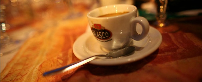 Sesso, contro l’impotenza due o tre tazze di caffè: riducono rischio disfunzioni