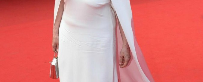 Festival di Cannes 2015, vietato il red carpet senza tacco 12. E Isabella Rossellini si presenta in scarpe basse