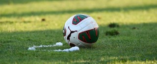 Copertina di Razzismo, due calciatori di colore insultati: sette tifosi della squadra avversaria colpiti da Daspo