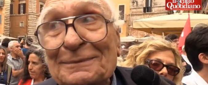 Copertina di Radicali, Marco Pannella estromette Emma Bonino: “Non è più nel partito”. Lei: “Ma siete scemi?”