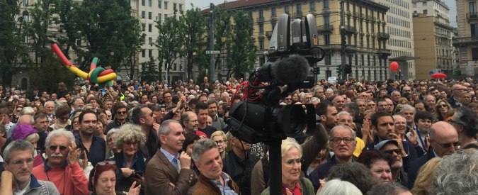 Copertina di No Expo, Milano in piazza per ripulire città dopo i black bloc. Pisapia: “Siamo in 20mila per ribellarci a soprusi e violenze”