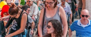 Copertina di A Bologna la “Skarrozzata”: per mostrare quanto è difficile essere disabili