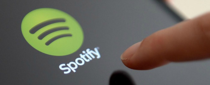 Spotify debutta a Wall Street in piena tempesta hi-tech: un’azione potrebbe valere oltre 137 dollari