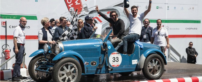 Copertina di Mille Miglia 2015, vince il duo Tonconogy-Berisso su Bugatti T 40 del 1927 – FOTO