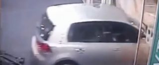 Copertina di Australia, nonnetta impazzisce al volante e sfonda le vetrine di un centro commerciale