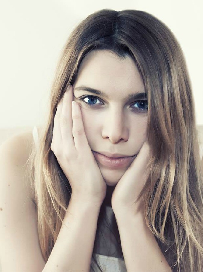 Erica Boschiero, la cantautrice che piace a Marcoré e Vanoni. “Fresca e positiva”