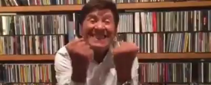 Copertina di Maturità 2015, oppressi dagli esami? L’incoraggiamento di Gianni Morandi: “Un abbraccio, dai!”