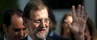 Copertina di Spagna, Rajoy colpito con un pugno da un 17enne durante un’iniziativa elettorale. Il giovane: “Contentissimo di averlo fatto”